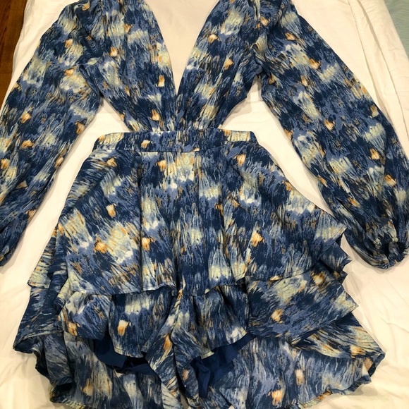 *New*with tag Beautiful Romper, in size small, blue - Picture 3 of 8
